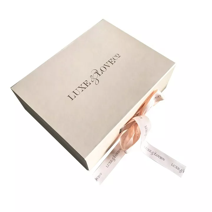 Custom logo luxuria paper cardboard packaging box personalized foldable paper vestis indumentum donum pixides